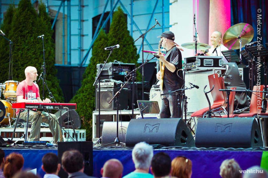 Képgalériánkért kattintson a képre.