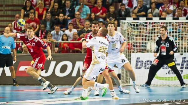 Ahlm (13-as mezben): A Veszprém kemény dió!