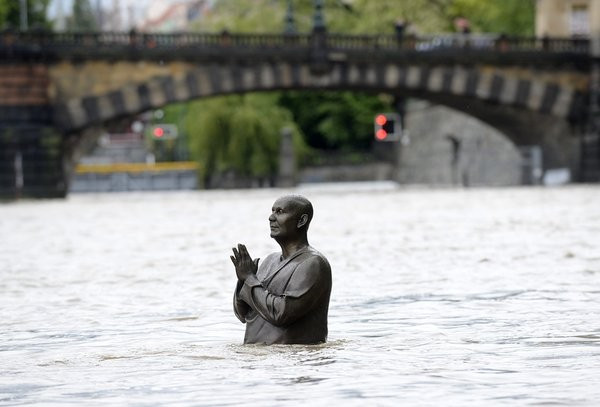 Sri Chinmoy szobra Prágában (Fotó: CFP)