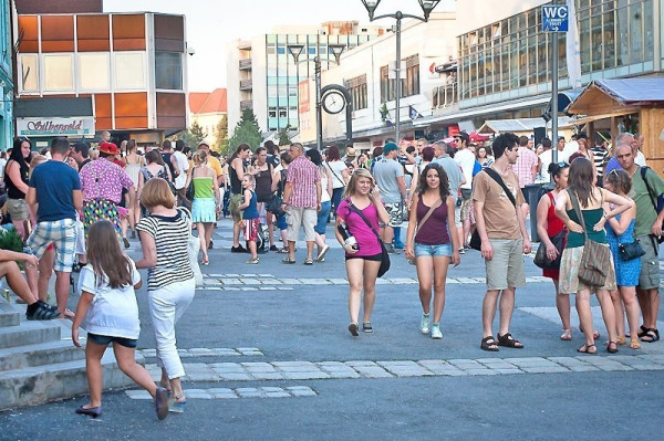 A megújult Kossuth utcán már bulizhatunk