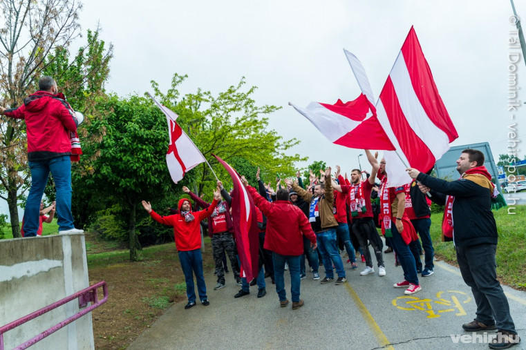 Galériánk megtekintéséhez kattintson a képre!
