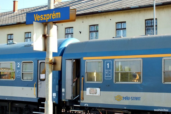 Gyorsabb, összehangoltabb lesz a tömegközlekedés