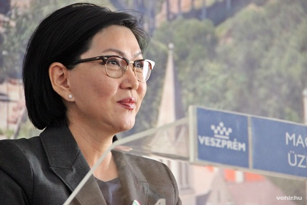 Tugsjargal Gandi nagykövet asszony