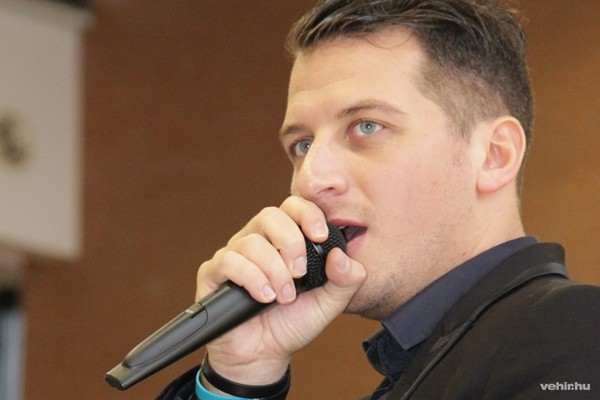 Vastag Csaba is fellép a szépségverseny dontőjében