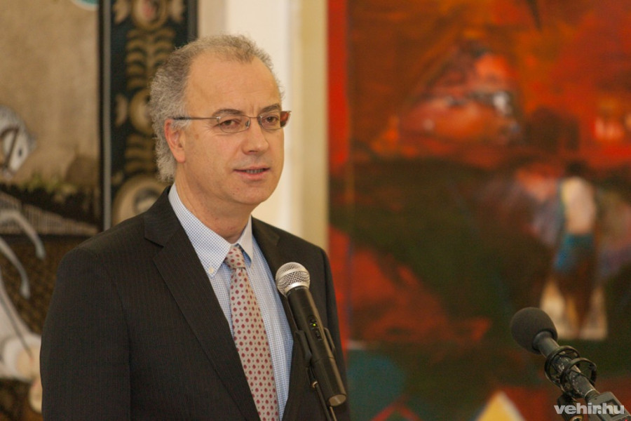 dr. Limbacher Gábor