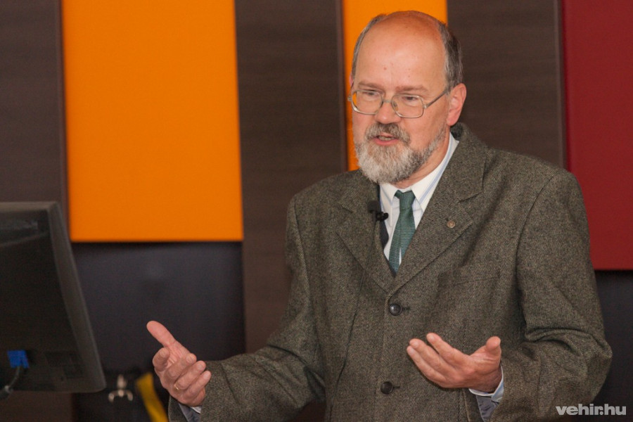 Rainer Pál: (Fotó archív)