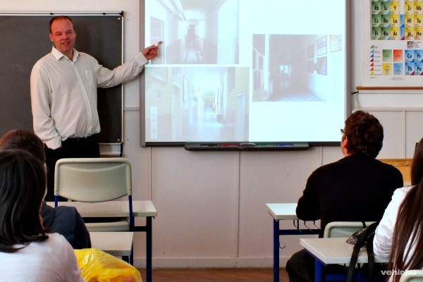 Az iskolaépület történetét ismerhették meg, akik szombaton Irányi László előadását választották