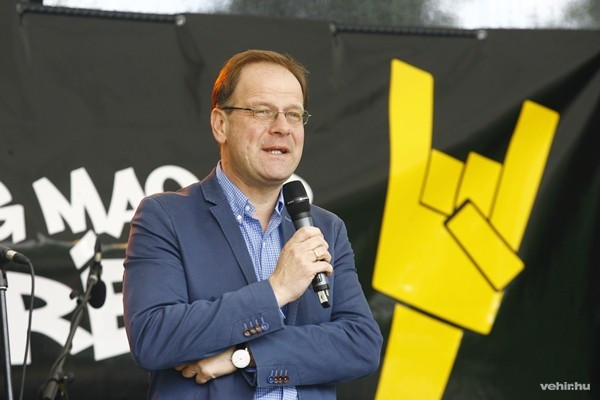 dr. Navracsics Tibor