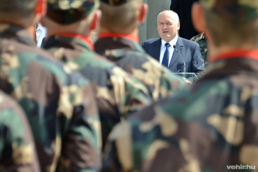 Hende Csaba