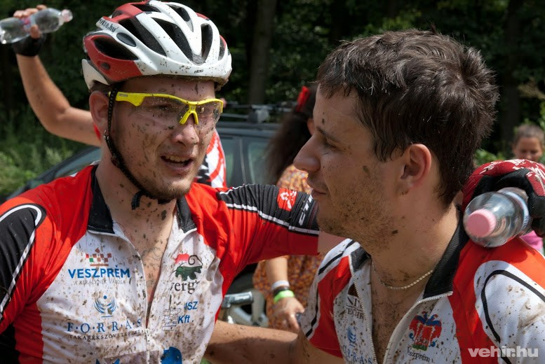 Lehoczky Szilveszter és Mayer Balázs a célban