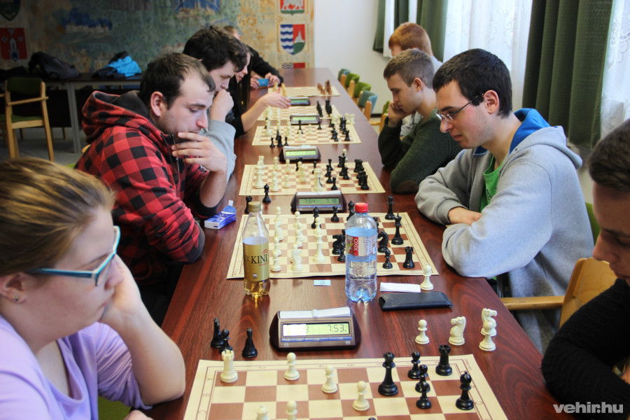 körmérkőzéseket játszottak