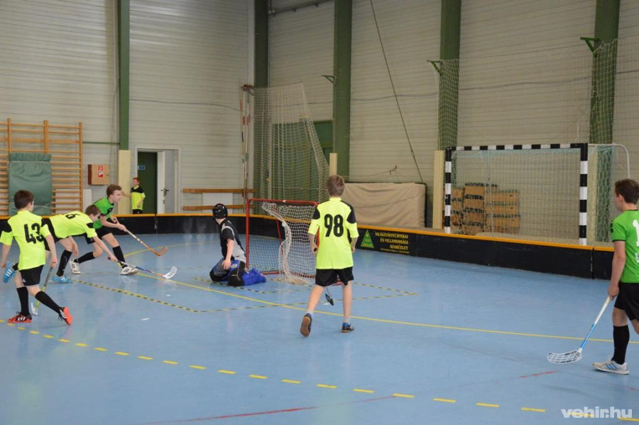 Könnyedén nyertek a veszprémiek