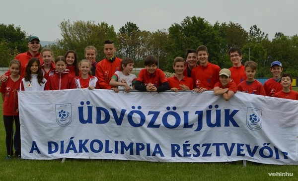 A VHSE döntőbe jutott versenyzői