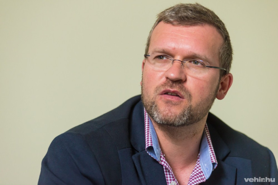 Dr. Szoboszlai András