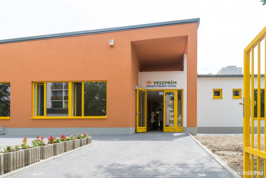 Képeink illusztrációk