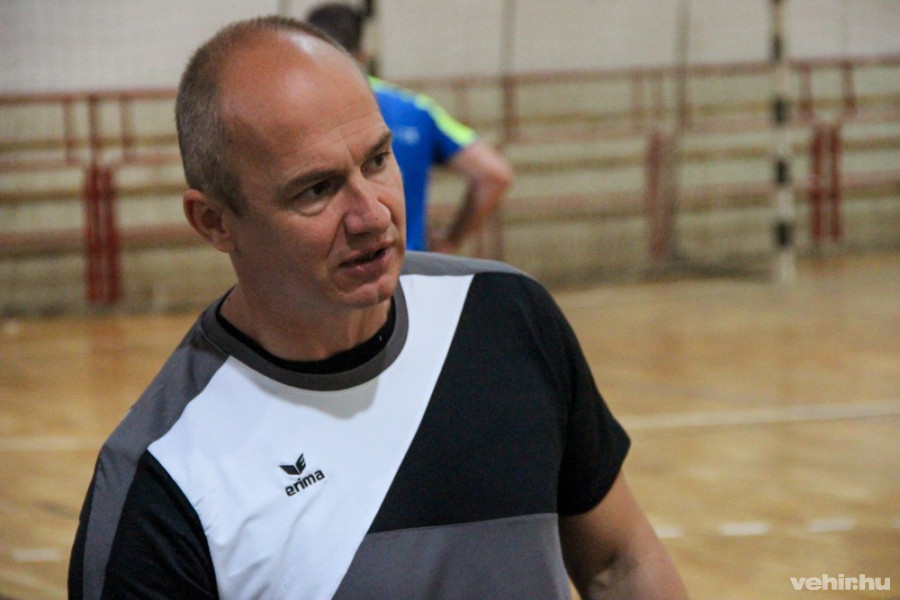 Elek László másodedzőként segíti tovább a csapat munkáját