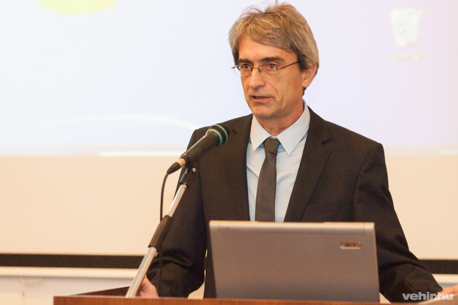 Pósfai Mihály