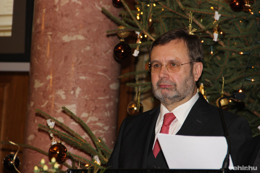 Dr. Hans Penz
