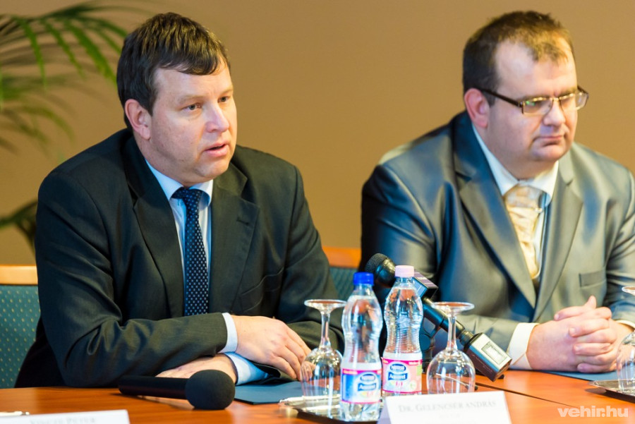 dr. Gelencsér András és Molnár Roland