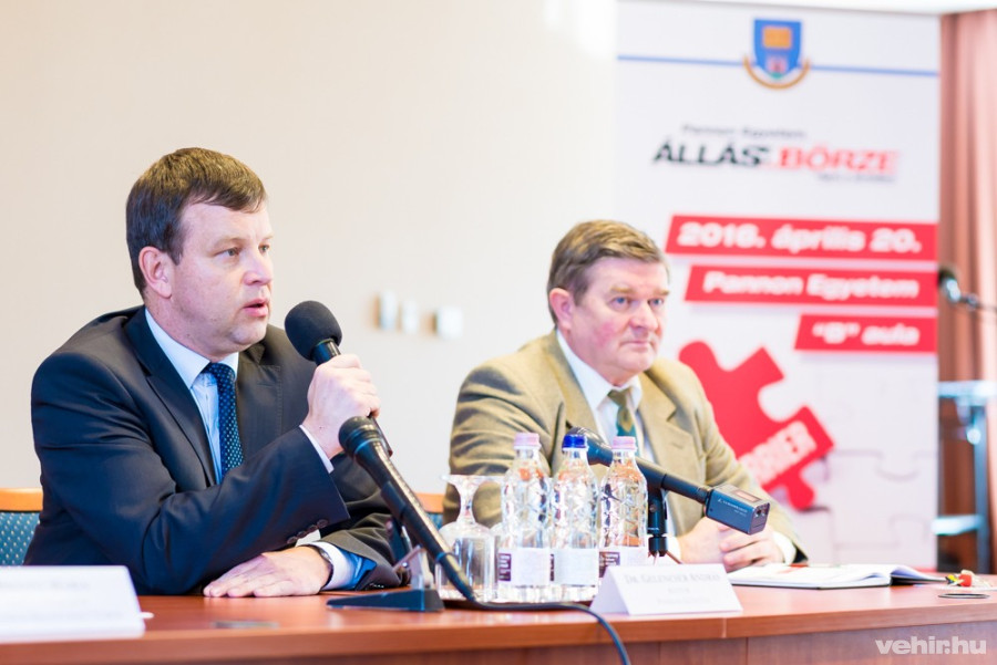 Gelencsér András, Pipis István