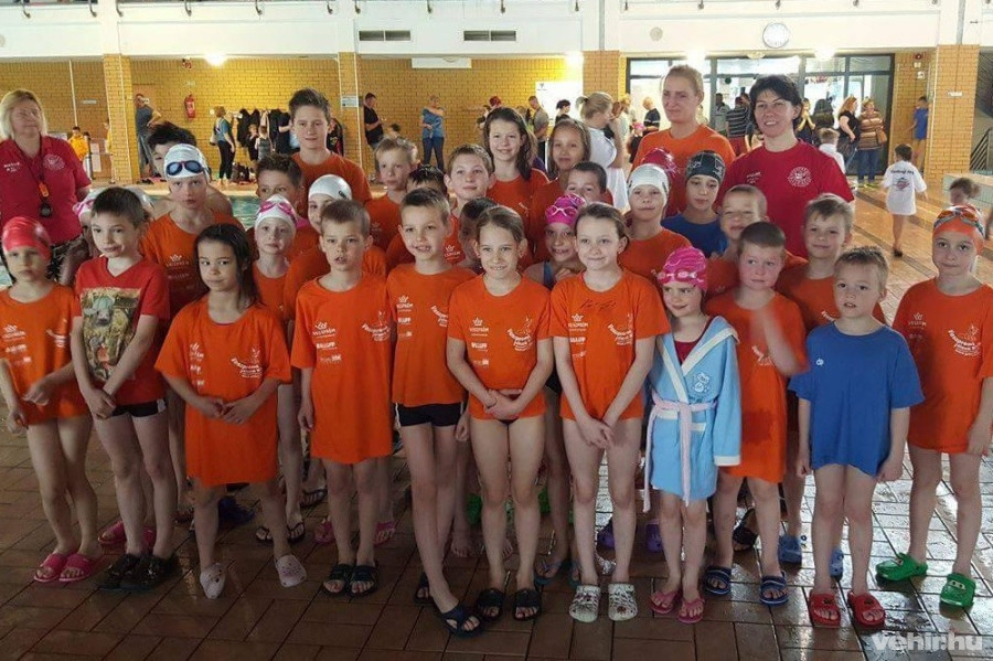 Az összesített versenyben továbbra is a VÚK vezet