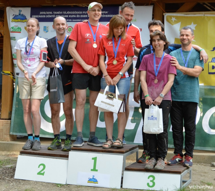 A váltóversenyen győztes VHS-csapat: Bálint Bence, Vass Tibor és Németh Zsoltné 