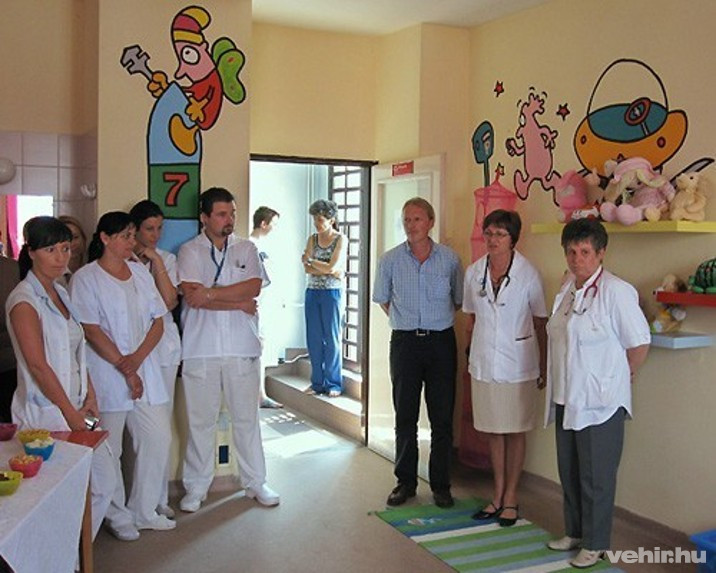 'komolyabb megbecsülést kaphat az, aki itthon marad'