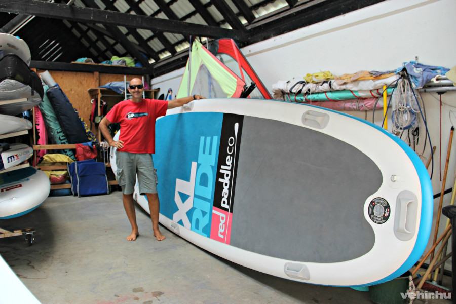 Több féle méret létezik. Ez itt a legnagyobb, egyszerre tíz ember fér el rajta.