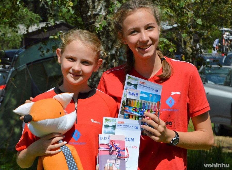 Lantai Lili és Lantai Anna Boróka - Fotó: Bálint Bence