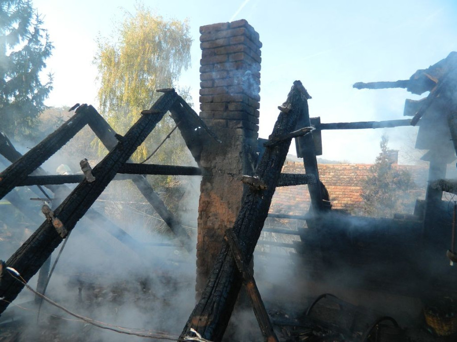 Csúnya vége lehet, ha nem figyelünk a kéményünkre (fotó: langlovagok.hu)