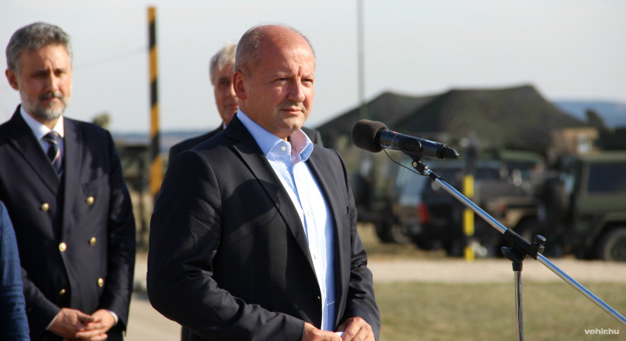 Simicskó István