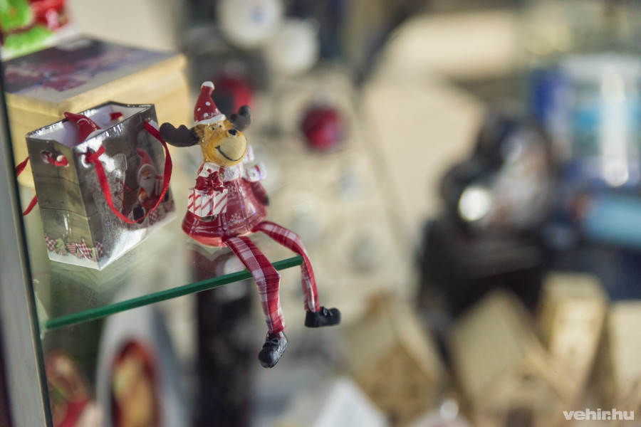 ő már nagyon várja a karácsonyt