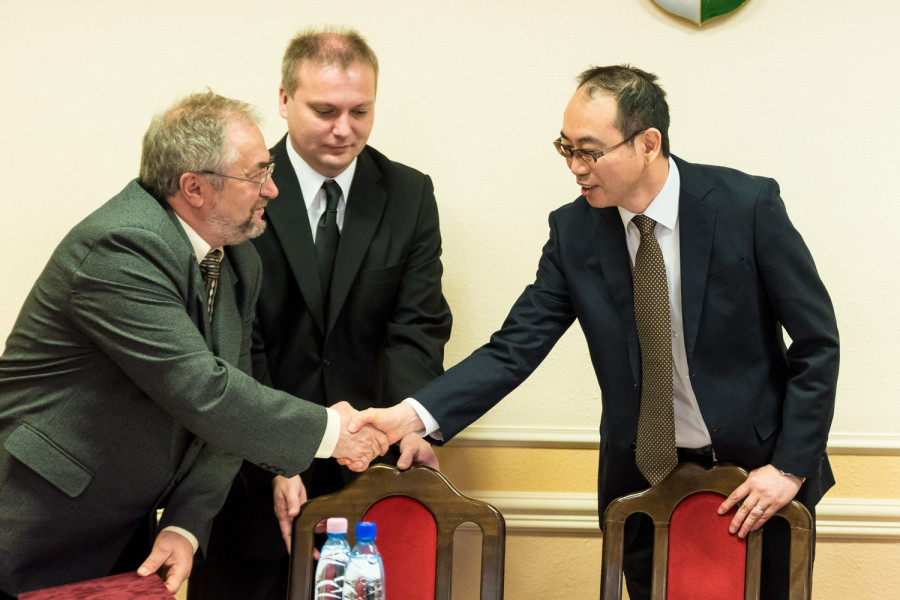 Végi József és Shigeki Oi