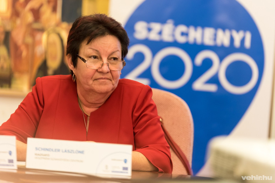 Schindler Lászlóné