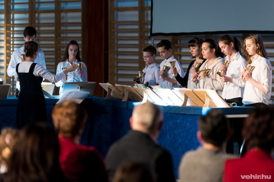 A díjátadón közreműködött a Szilágyi Harang Együttese