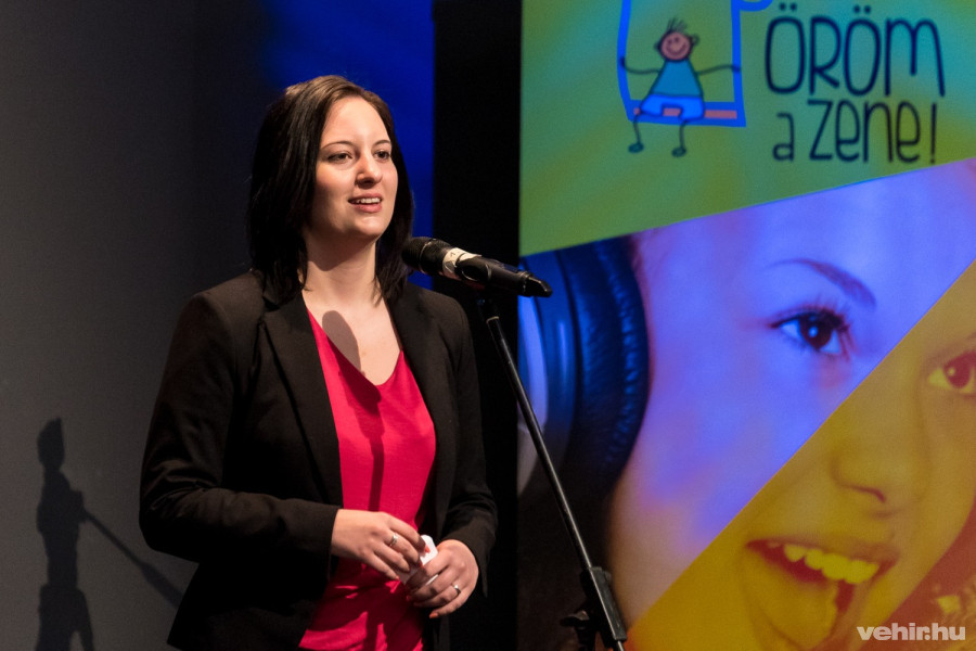 a szombati versenyt hegedűs barbara beszéde nyitotta meg