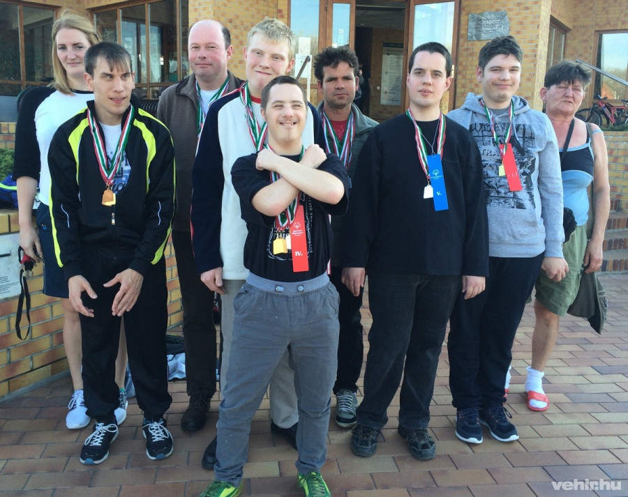 A Veszprémi Szivárvány Integrált SE úszói nagyszerűen szerepeltek Monoron