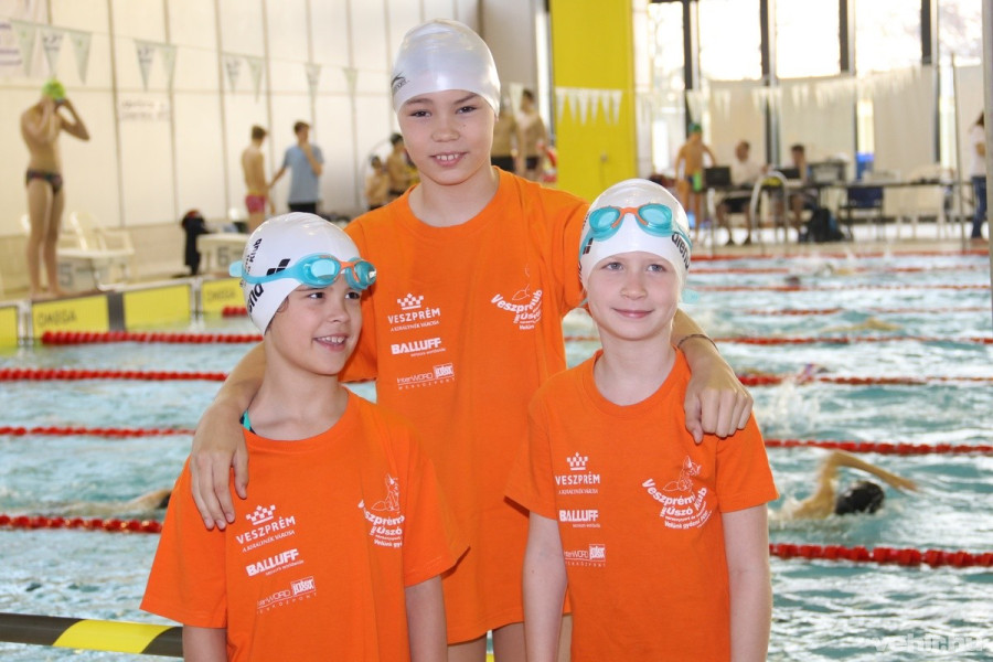 Polgár Emma, Horváth-Miklós és Kovács-Enikő Csenge - Fotók: VÚK