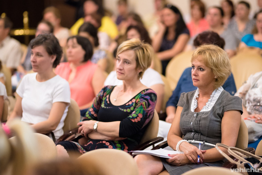 Tele volt a Kossuth terem szerda délelőtt a városházán