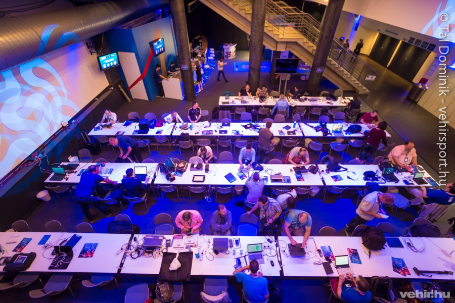 A médiacenterben ideálisak a munkakörülmények