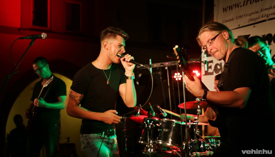 A Sunday Shift zenekar a 2017-es IMU-n.