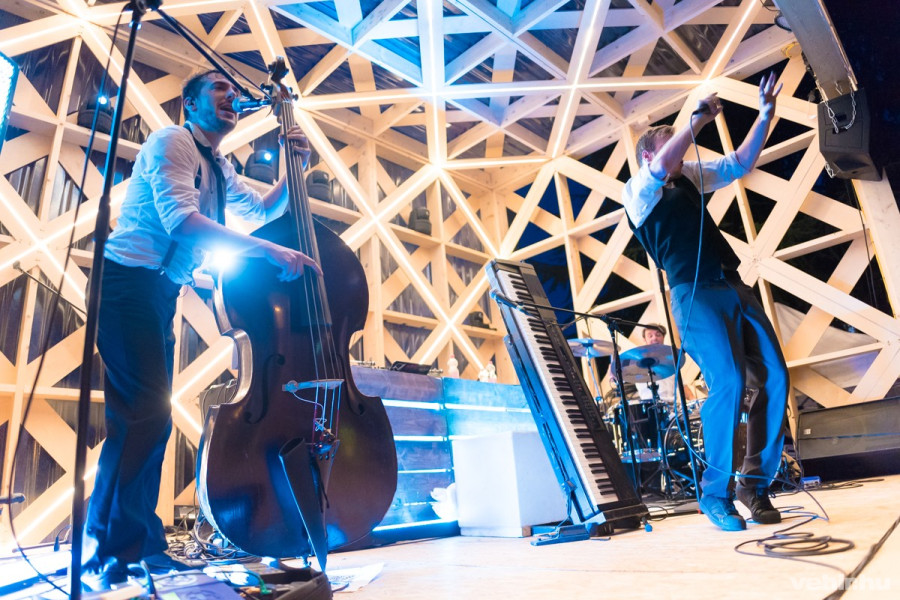 Lyrle Le Temps a Music Boxban