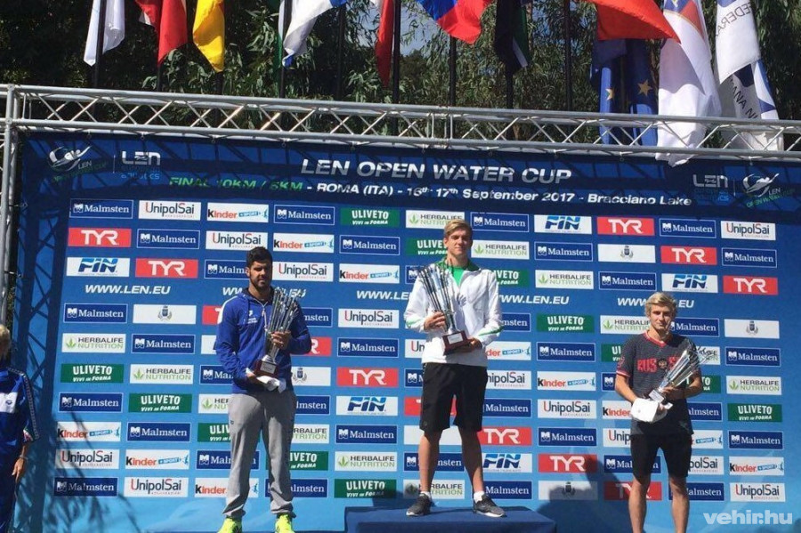 Rasovszky Kristóf a dobogó tetején - fotó: Facebook - MÚSZ