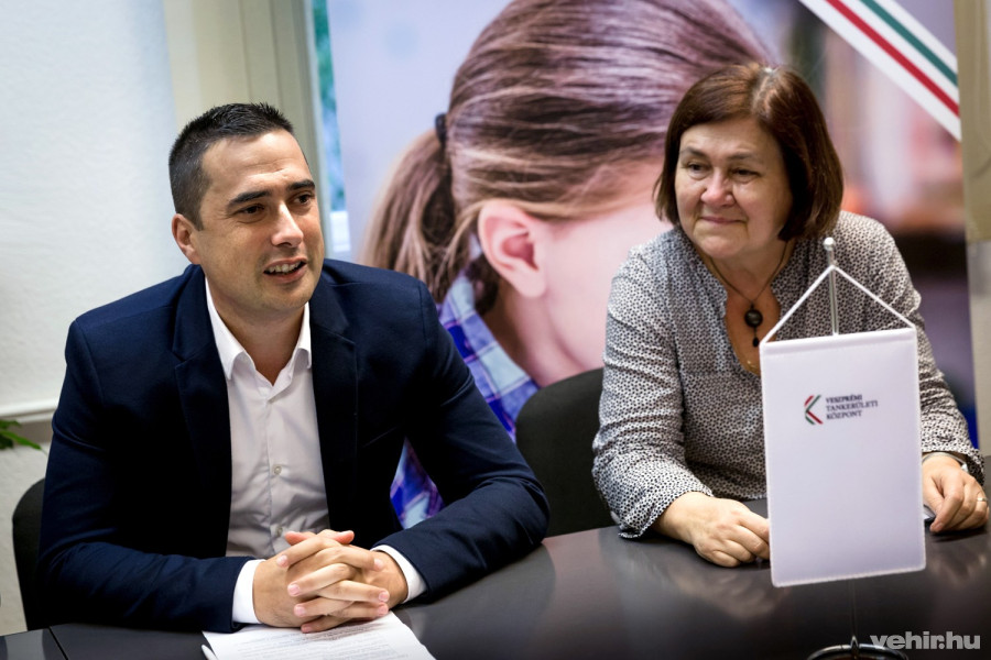 Ovádi Péter, Horváth Éva (Bárczi iskola)