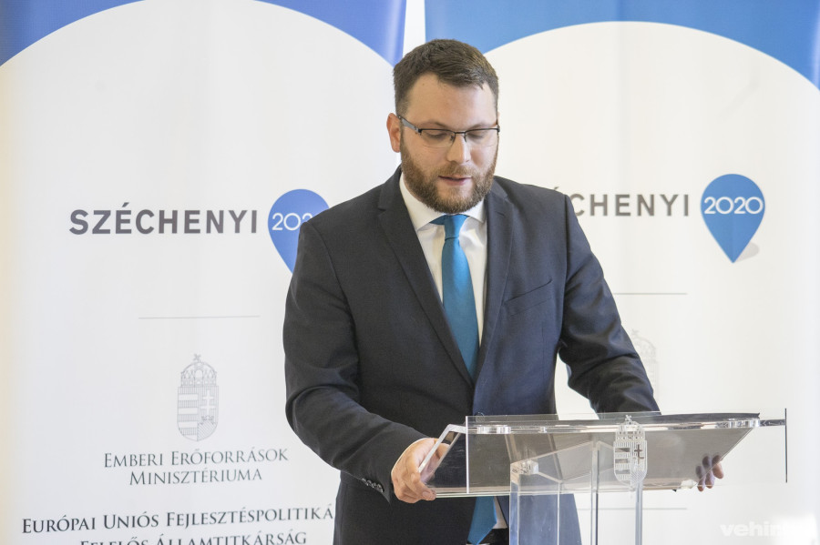 Schanda Tamás, az EMMI európai uniós fejlesztéspolitikáért felelős államtitkára