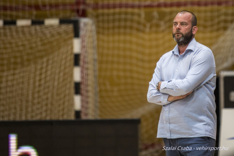 Mérész Csaba élvezetes és látványos kosárlabdát vár tanítványaitól