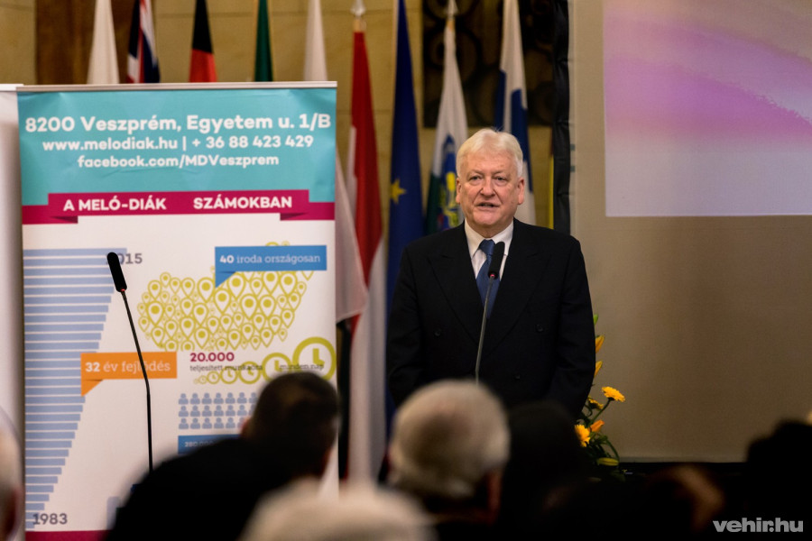 dr lovassy tamás beszéde zárta a 2017-es veszprémi prima díj-átadót