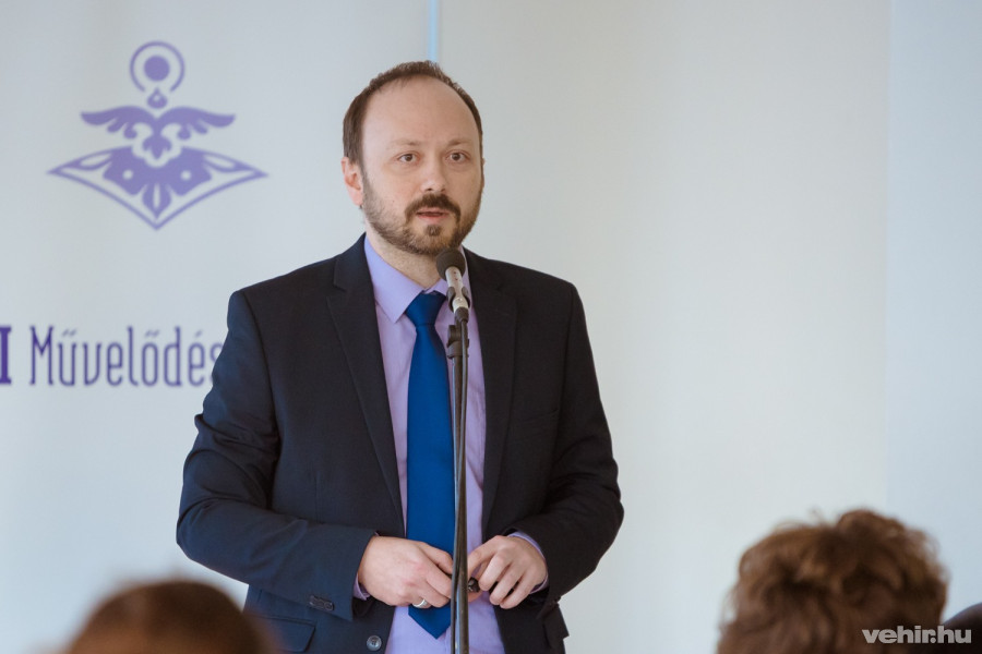 Dr. Halmai Róbert, az Emberi Erőforrások Minisztériumának Közösségi Művelődés és Művészeti Osztály vezetője