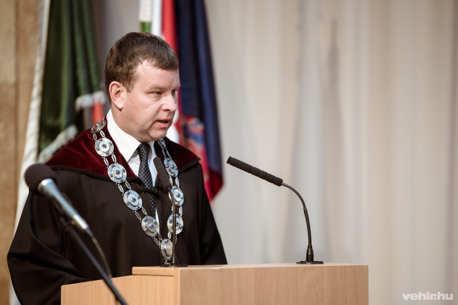 dr.Gelencsér András