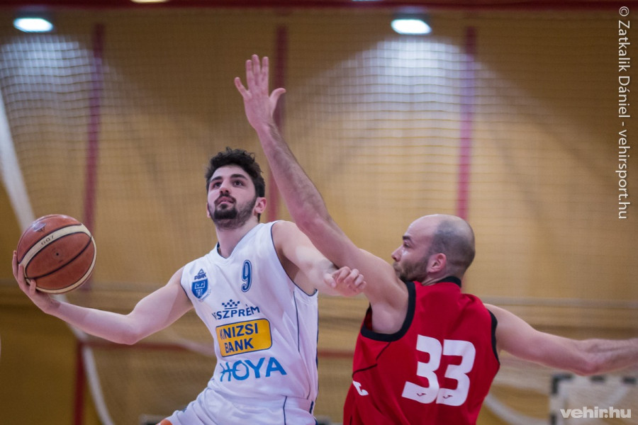 Ismét hazai pályán a Hoya